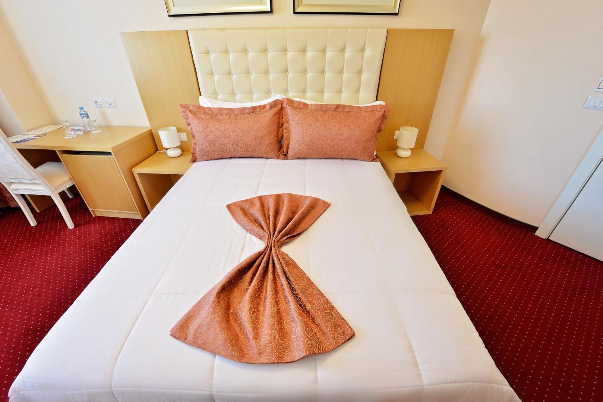 Jolly Hotel Lezhë Pokój zdjęcie